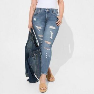 Torrid Bombshell Premium Distressed Skinny Jeans • Size 20